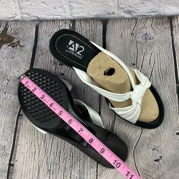 A2 by AEROSOLES White & Black Leather Slip On Comfy Heels - Picture 9 of 17